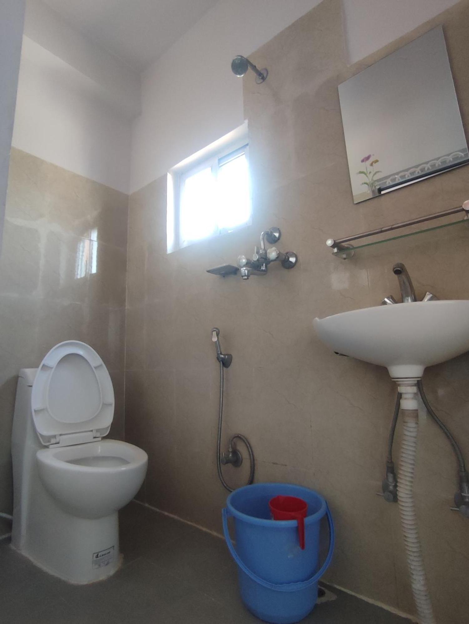 פוקהרה Krishna Inn מראה חיצוני תמונה
