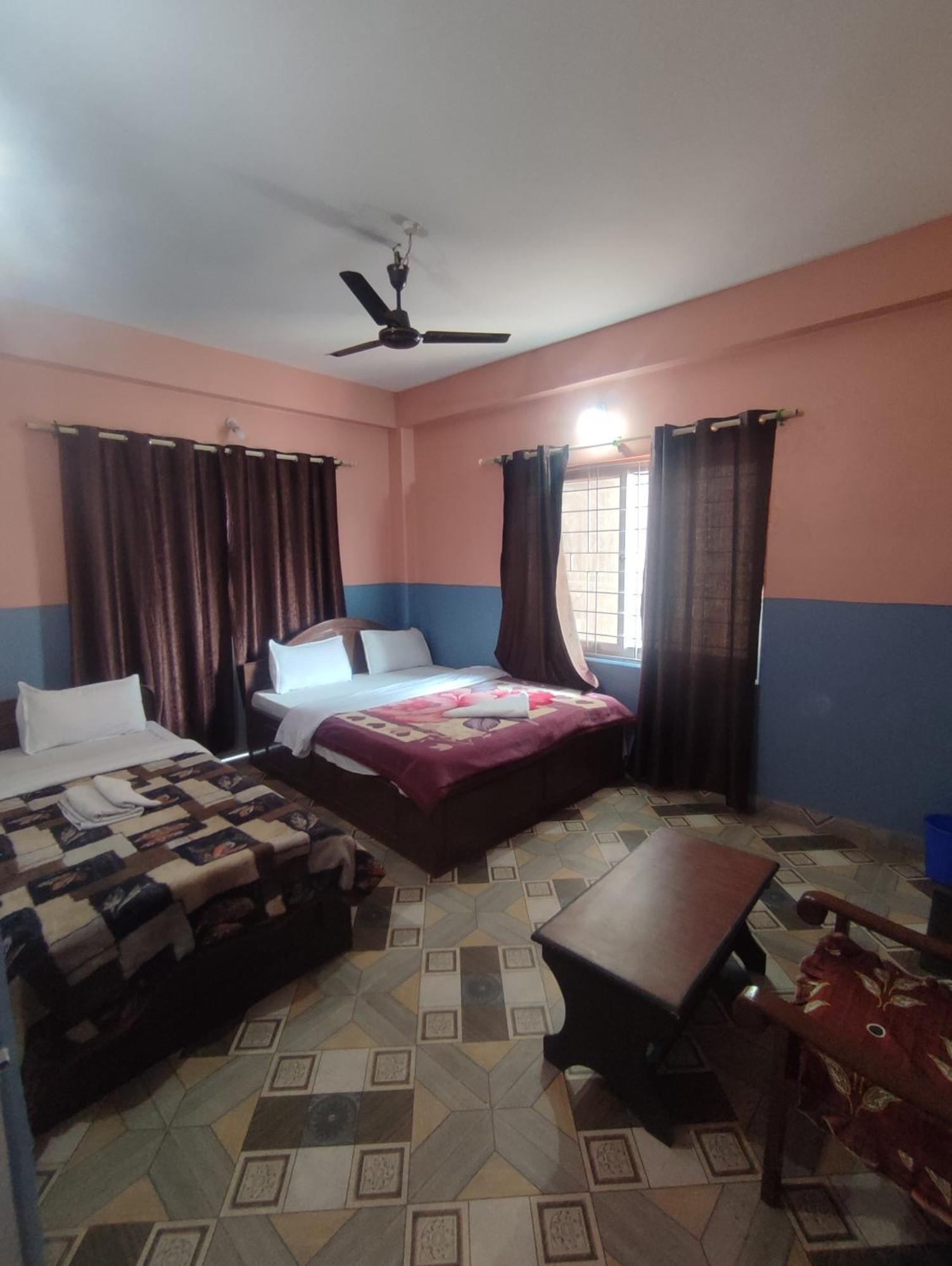 פוקהרה Krishna Inn מראה חיצוני תמונה