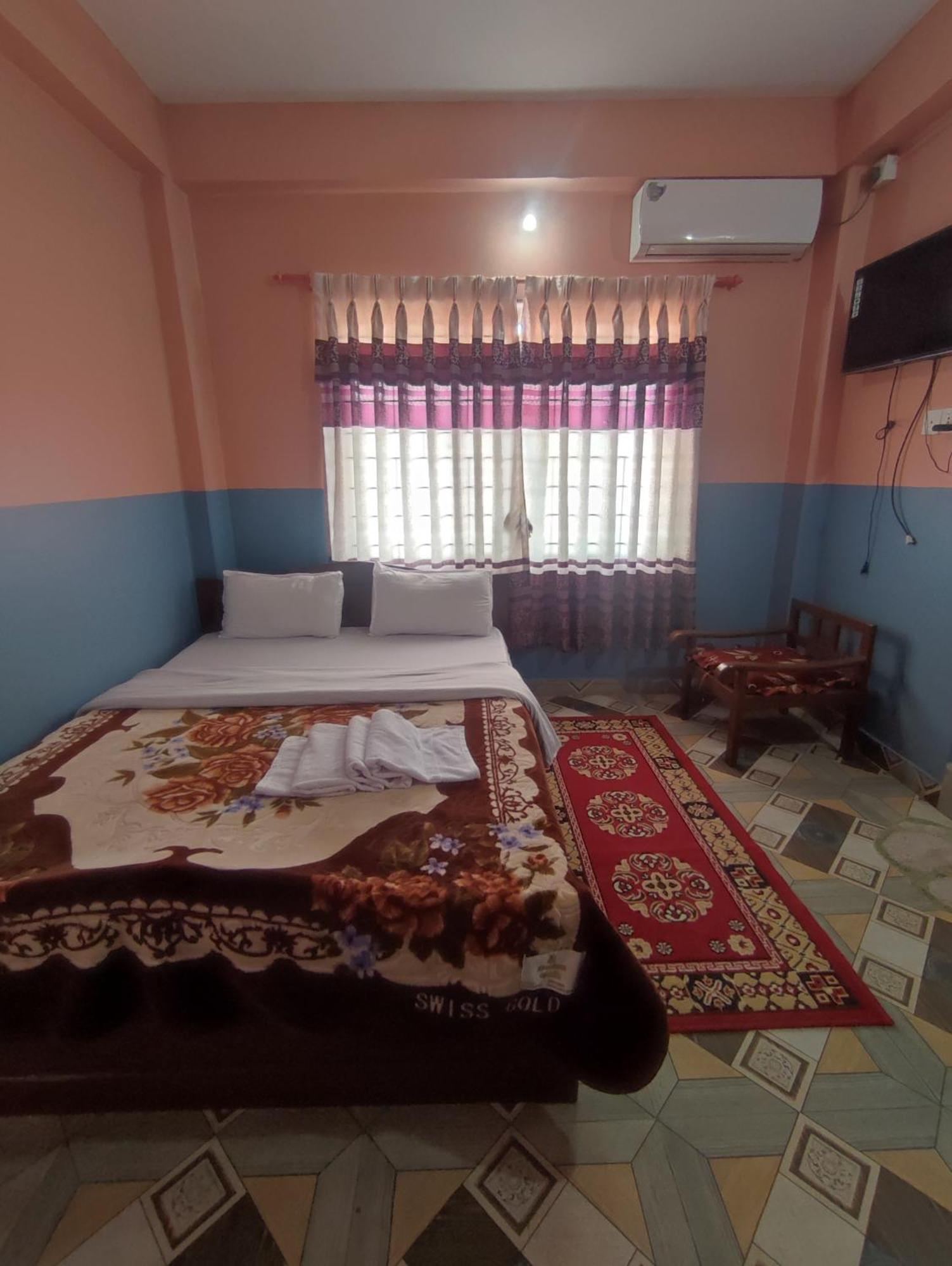 פוקהרה Krishna Inn מראה חיצוני תמונה