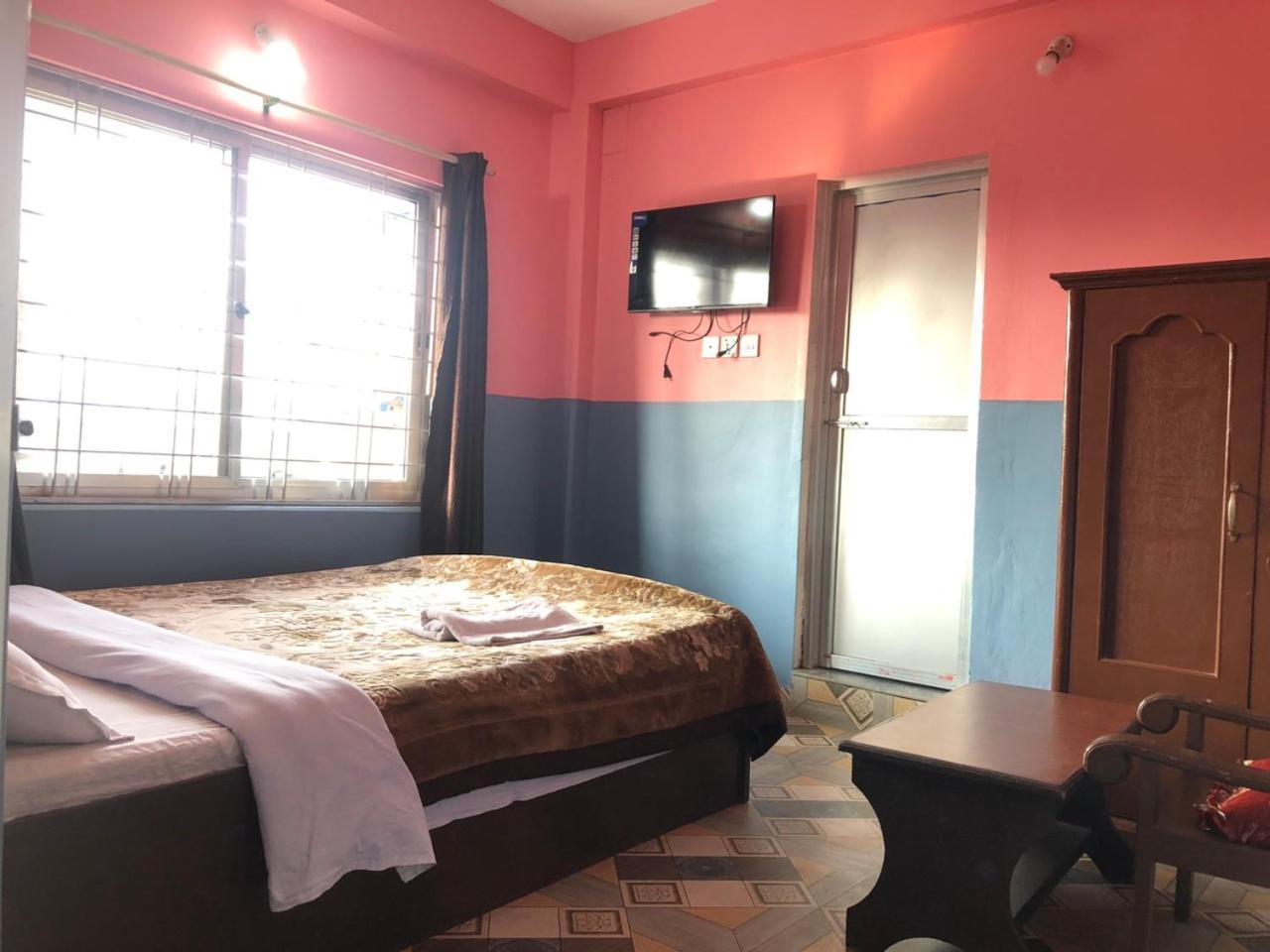 פוקהרה Krishna Inn מראה חיצוני תמונה