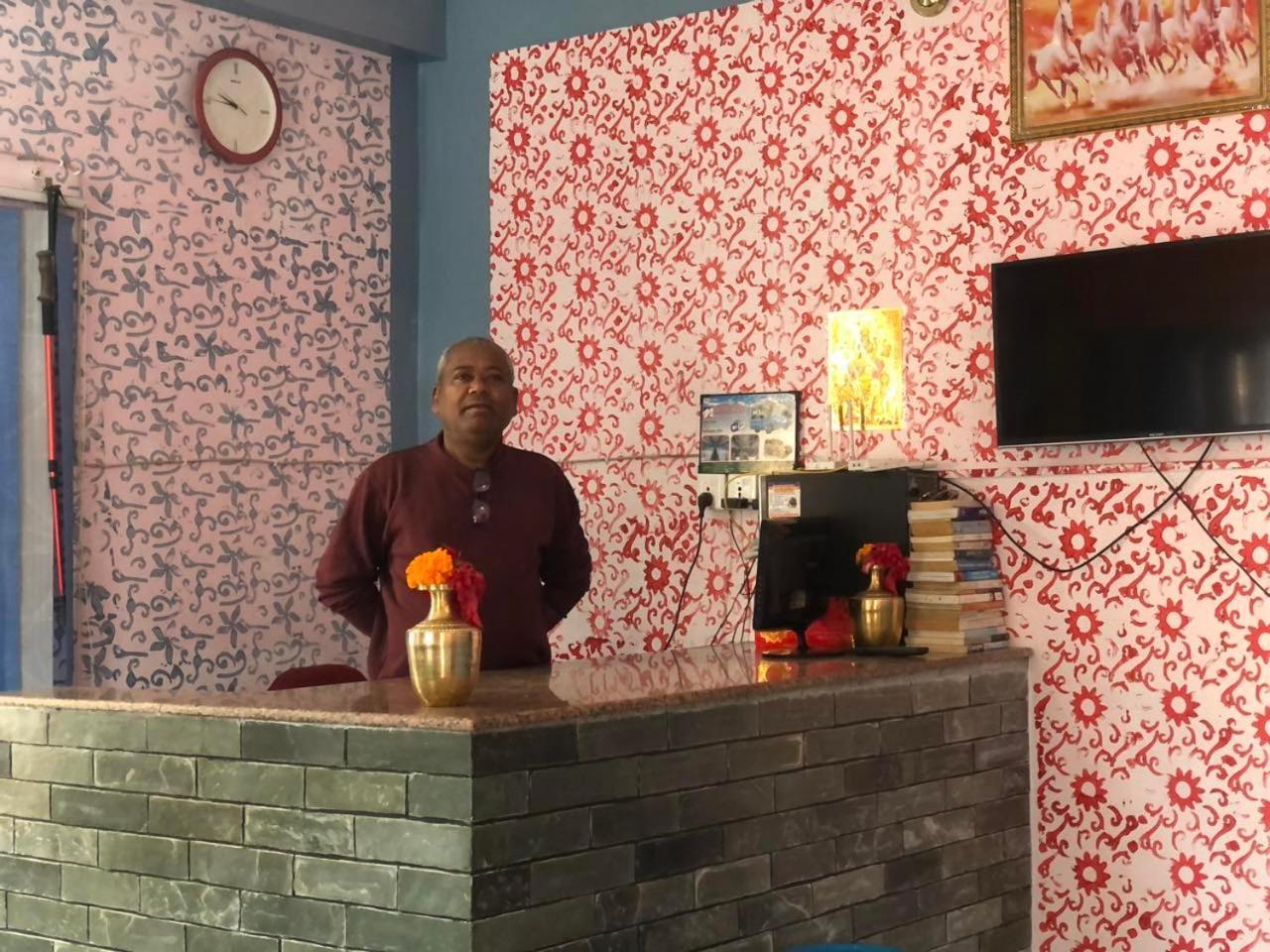 פוקהרה Krishna Inn מראה חיצוני תמונה
