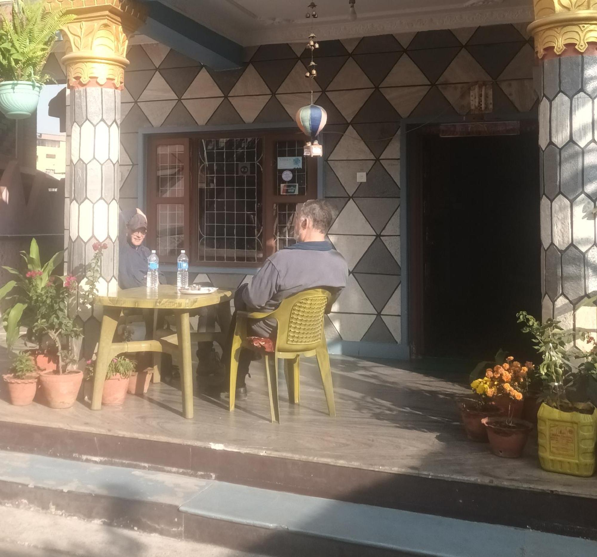 פוקהרה Krishna Inn מראה חיצוני תמונה